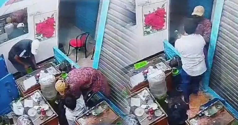 স্বর্ণের দোকানে দুর্বৃত্তদের অনুপ্রবেশ ও লুট